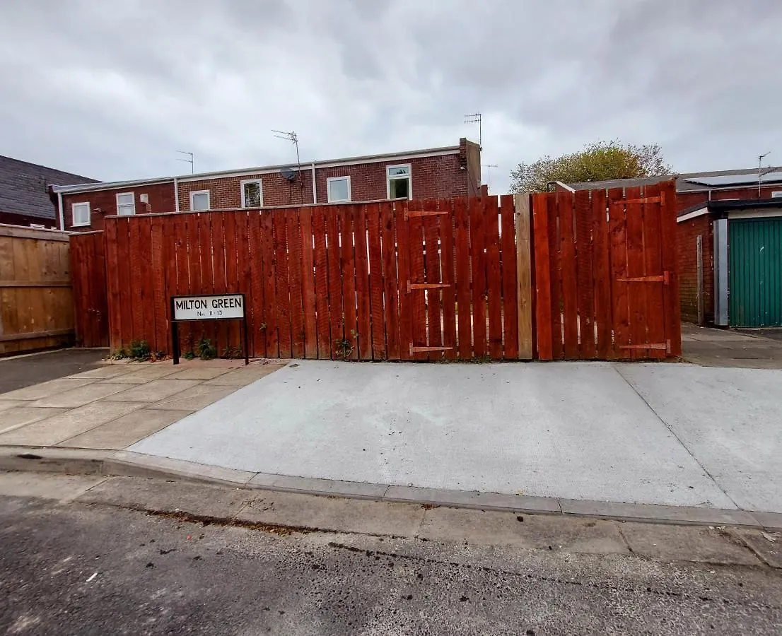 Milton House: 3-Bed Home with Free Wi-Fi and Parking in Newcastle 0*, Newcastle upon Tyne United Kingdom