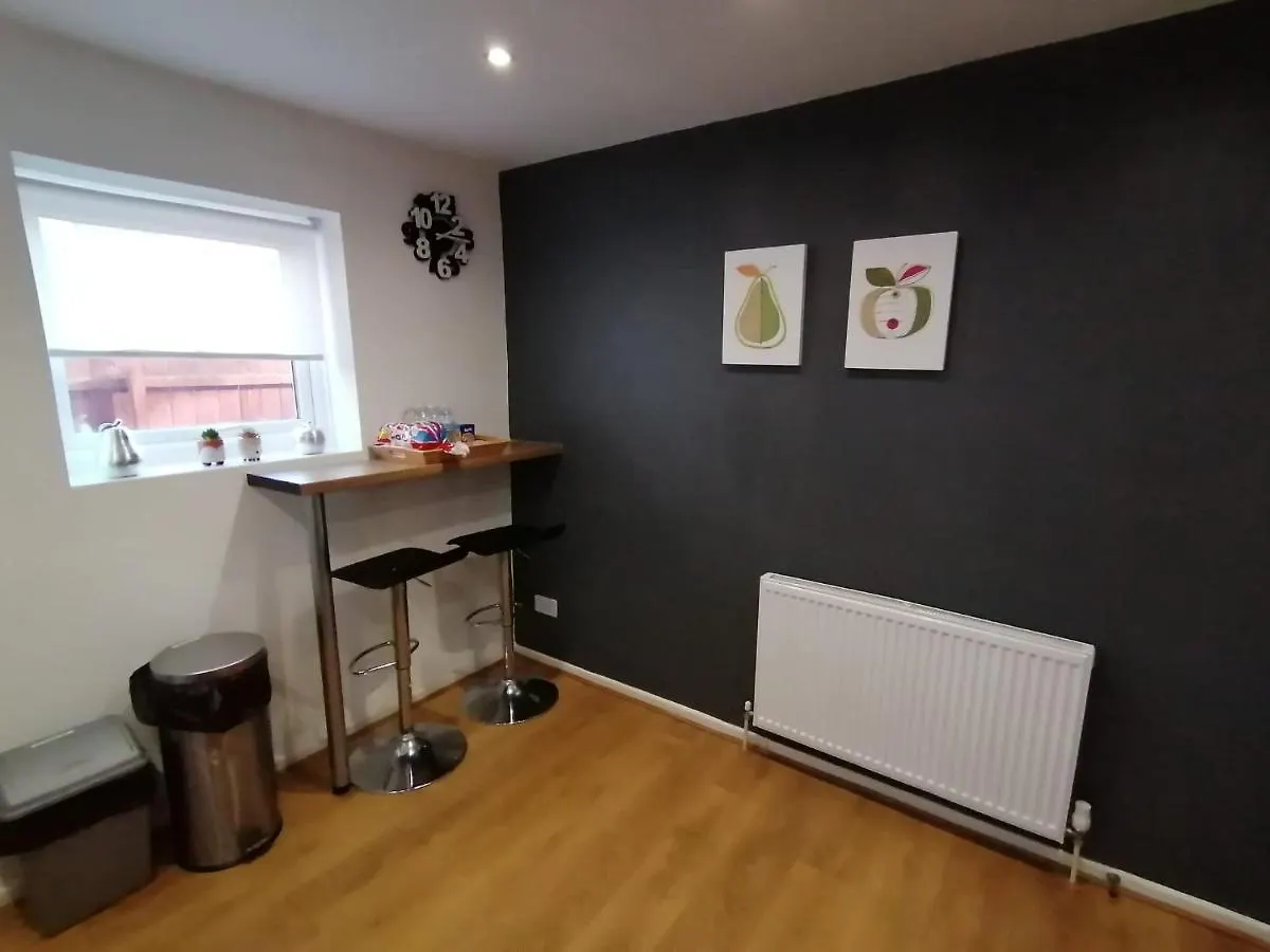 Milton House: 3-Bed Home with Free Wi-Fi and Parking in Newcastle 0*, Newcastle upon Tyne United Kingdom